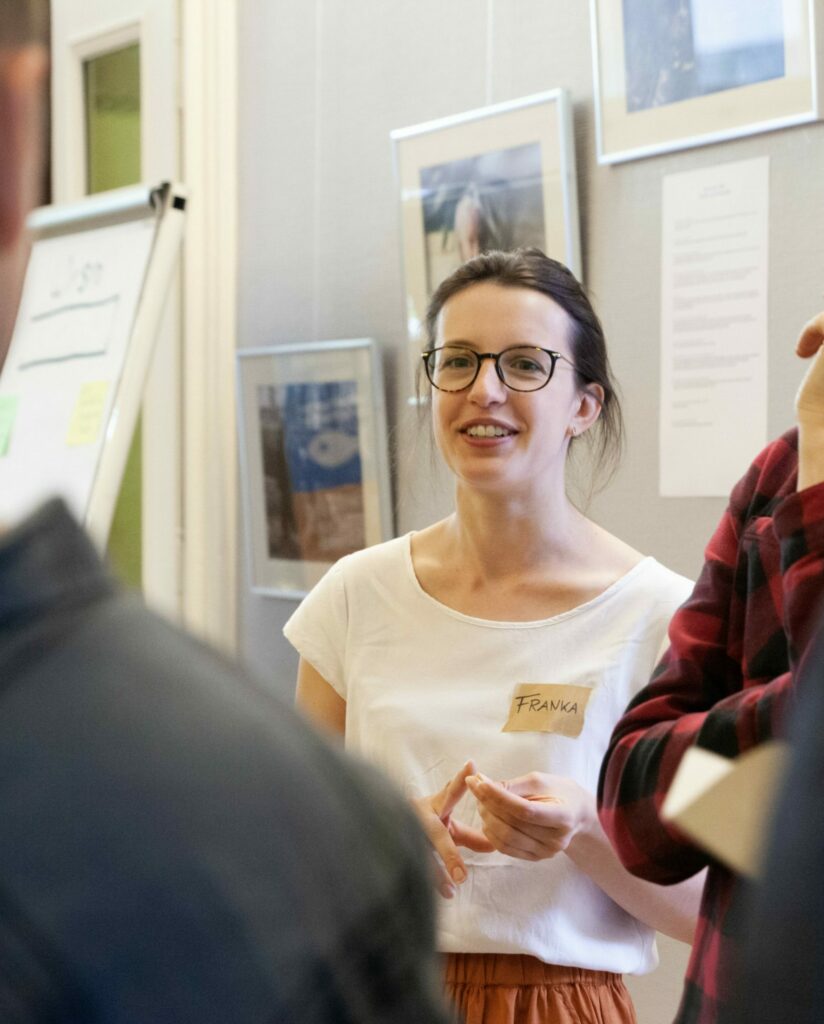 Franka talking during a workshop